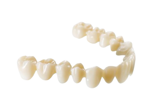 La porcellana comoda incorona la ceramica di sguardo realistica dei denti sani