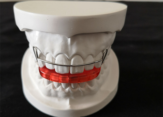 L'ortodonzia su ordinazione del posizionatore del dente dell'OEM semplice installa facile mantiene